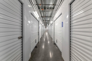 Extra Space Storage - 3655 - Gilbert - San Benito Dr - Photo 5