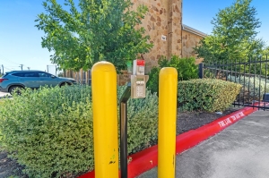 Extra Space Storage - 3659 - Leander - Crystal Falls Pkwy - Photo 2