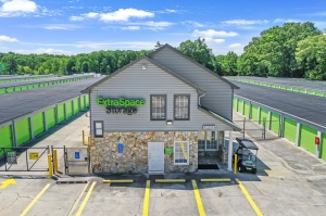 Extra Space Storage - 3688 - Lithonia - Hillandale Dr - Photo 6