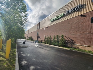 Extra Space Storage - 3710 - Milford - Schoolhouse Rd