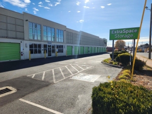 Extra Space Storage - 3714 - West Hartford - New Park Ave