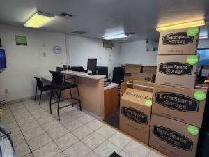 Extra Space Storage - 3754 - Phoenix - Thunderbird Rd - Photo 3