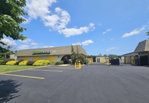 Extra Space Storage - 3778 - Brick - Brick Blvd - Photo 7