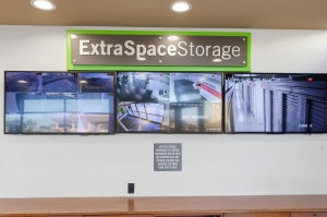 Extra Space Storage - 3807 - Scottsdale - 74th St - Photo 7