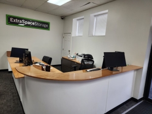 Extra Space Storage - 3930 - Hamden - Dixwell Ave - Photo 3