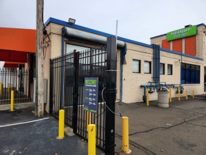 Extra Space Storage - 3930 - Hamden - Dixwell Ave - Photo 4