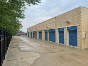 Life Storage - 4010 - Saginaw - Bay Rd - Photo 3