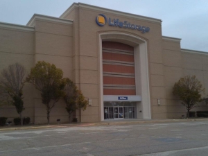 Life Storage - 4011 - Richmond Heights - Richmond Rd - Photo 1