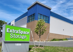 Extra Space Storage - 4025 - Schenectady - Erie Blvd - Photo 1