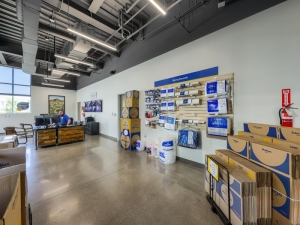 Life Storage - 4041 - Phoenix - Camelback Rd - Photo 2