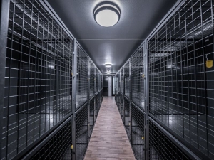 Life Storage - 4041 - Phoenix - Camelback Rd - Photo 9
