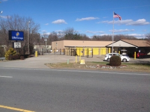 Life Storage - 4048 - Greensboro - Holden Rd - Photo 2