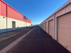 Life Storage - 4099 - Phoenix - 2019 W Glendale Ave - Photo 2