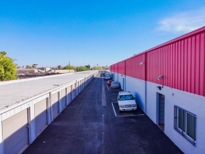 Life Storage - 4099 - Phoenix - 2019 W Glendale Ave - Photo 3