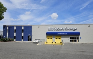 Extra Space Storage - 4176 - Springfield - Fisk Ave