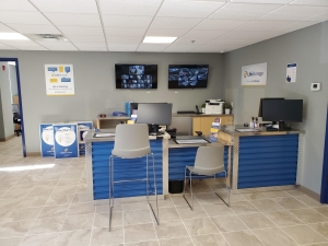 Extra Space Storage - 4176 - Springfield - Fisk Ave - Photo 3