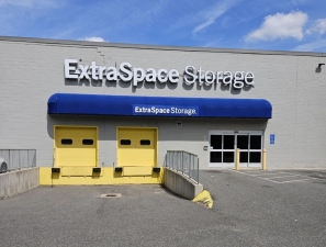 Extra Space Storage - 4176 - Springfield - Fisk Ave - Photo 6