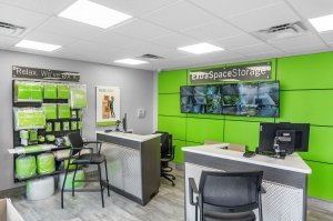 Extra Space Storage - 7749 - Deland - International Speedway Blvd - Photo 4