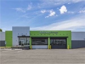 Extra Space Storage - 1040 - Lyndhurst - Schuyler Ave - Photo 6