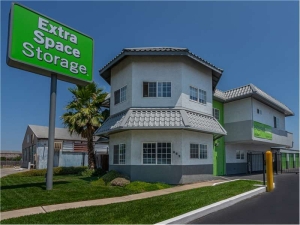 Extra Space Storage - 8055 - Manteca - S Main St