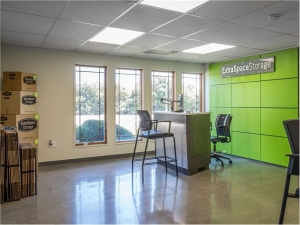 Extra Space Storage - 1096 - Walnut - E Valley Blvd - Photo 3