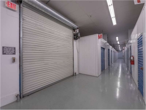 Extra Space Storage - 0586 - Wichita - E 21st St N - Photo 4