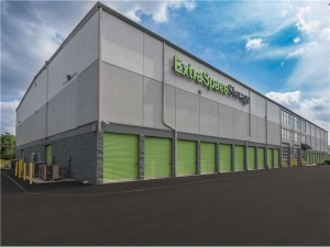 Extra Space Storage - 0739 - Linden - West Edgar Rd