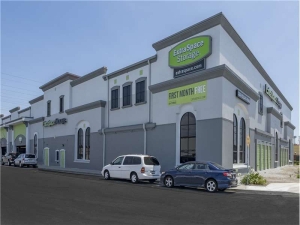 Extra Space Storage - 1461 - Burlingame - Rollins Rd