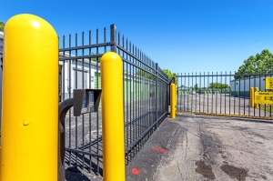 Extra Space Storage - 8609 - Indianapolis - Rockville Road - Photo 2