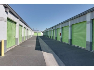 Extra Space Storage - 1833 - Hemet - Acacia Ave - Photo 4