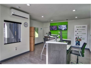 Extra Space Storage - 1833 - Hemet - Acacia Ave - Photo 6