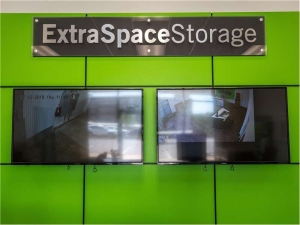 Extra Space Storage - 8824 - Kansas City - Antioch Road - Photo 7