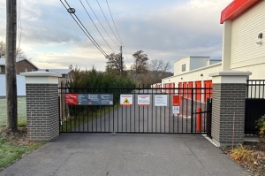 Public Storage - Rochester - 1677 Penfield Rd - Photo 4