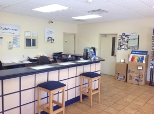 Extra Space Storage - 3064 - Montgomery - Spruce Street - Photo 3