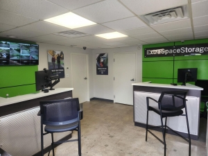 Extra Space Storage - 3121 - Rumford - Narragansett Park Dr - Photo 7