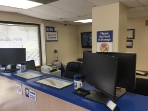 Extra Space Storage - 3173 - Mesquite - Franklin Drive - Photo 3