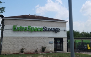 Extra Space Storage - 3204 - San Antonio - Marbach Rd - Photo 7