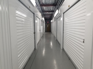 Extra Space Storage - 3240 - Columbus - Miller Rd - Photo 5