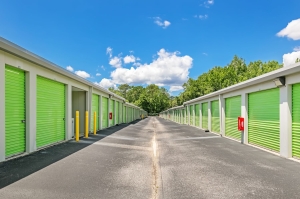 Extra Space Storage - 3264 - Auburn - College St. - Photo 4