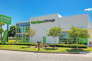 Extra Space Storage - 3267 - Montgomery - Arrowhead Dr.