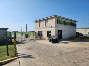 Extra Space Storage - 3269 - San Antonio - Foster Rd