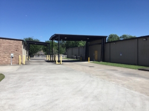 Extra Space Storage - 3270 - Beaumont - Major Dr. - Photo 2