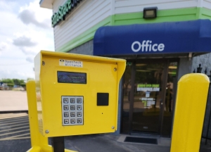 Extra Space Storage - 3292 - Friendswood - 2351 Rd - Photo 4