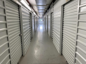 Extra Space Storage - 3298 - Sugar Land - Highway 6 - Photo 5