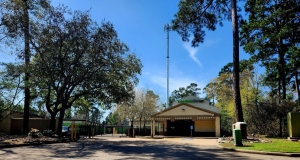 Extra Space Storage - 3301 - The Woodlands - Alden Bend Dr - Photo 1