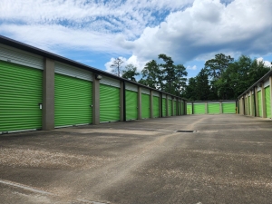 Extra Space Storage - 3301 - The Woodlands - Alden Bend Dr - Photo 4