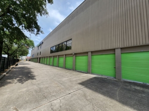 Extra Space Storage - 3302 - Houston - Katy Freeway - Photo 4