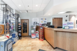 Extra Space Storage - 3307 - Lake Forest - Skokie Hwy - Photo 4