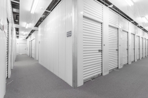 Extra Space Storage - 3307 - Lake Forest - Skokie Hwy - Photo 6