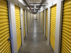 Extra Space Storage - 3417 - Salisbury - Elm St - Photo 5